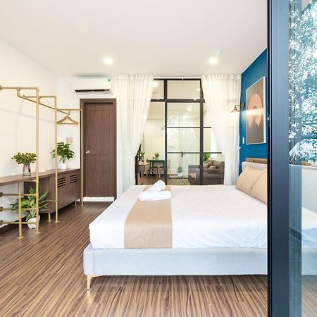 Cozrum Smart - First Target Hotel Ho Chi Minh-staden Exteriör bild
