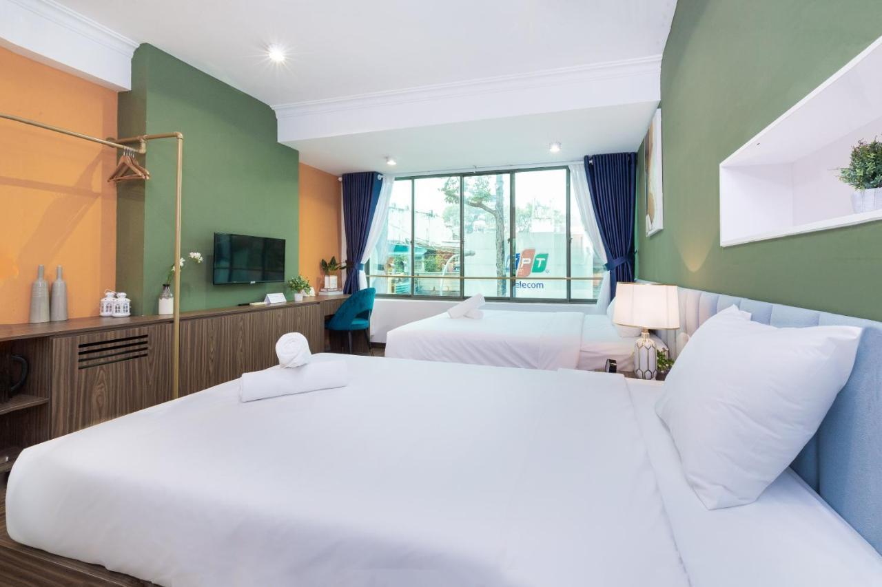 Cozrum Smart - First Target Hotel Ho Chi Minh-staden Exteriör bild