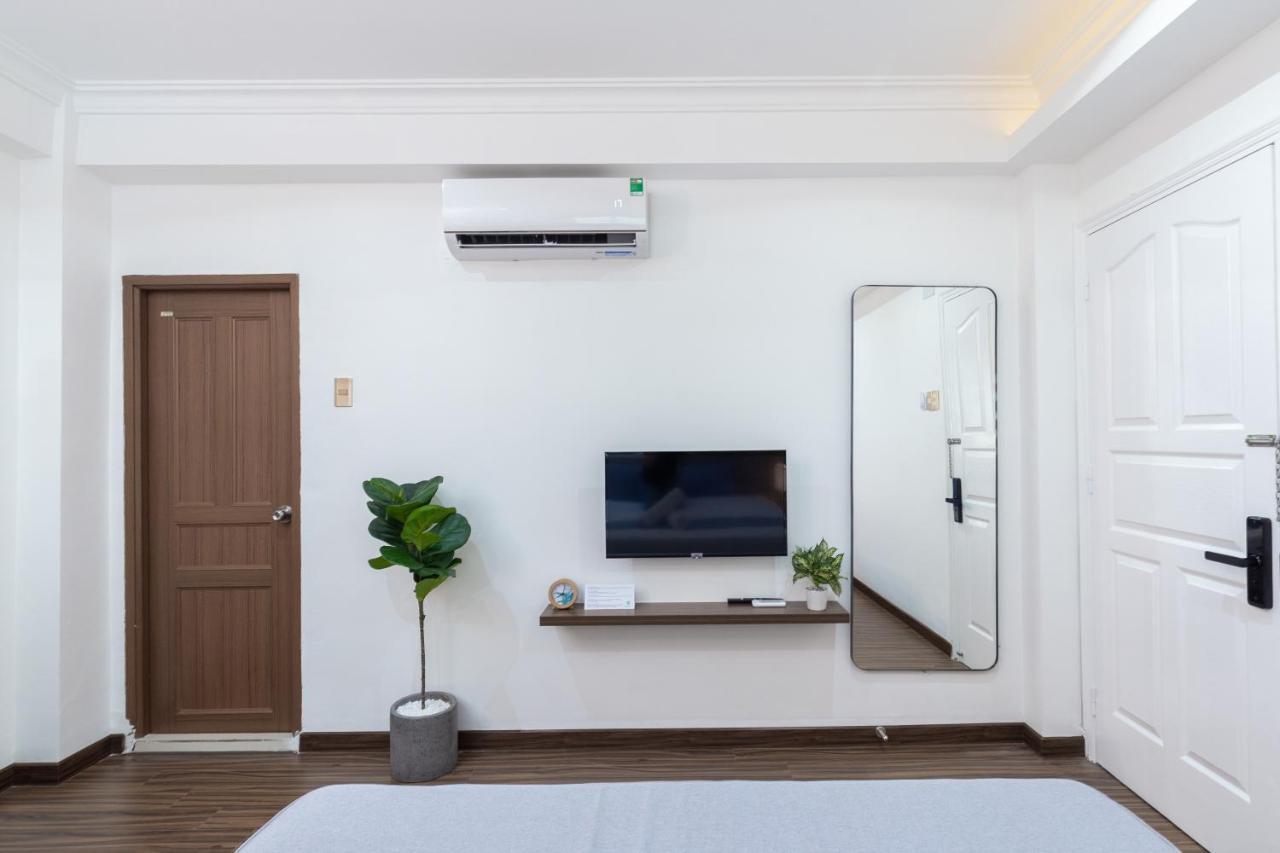 Cozrum Smart - First Target Hotel Ho Chi Minh-staden Exteriör bild