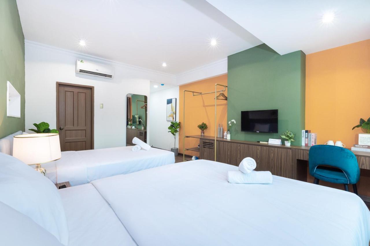 Cozrum Smart - First Target Hotel Ho Chi Minh-staden Exteriör bild