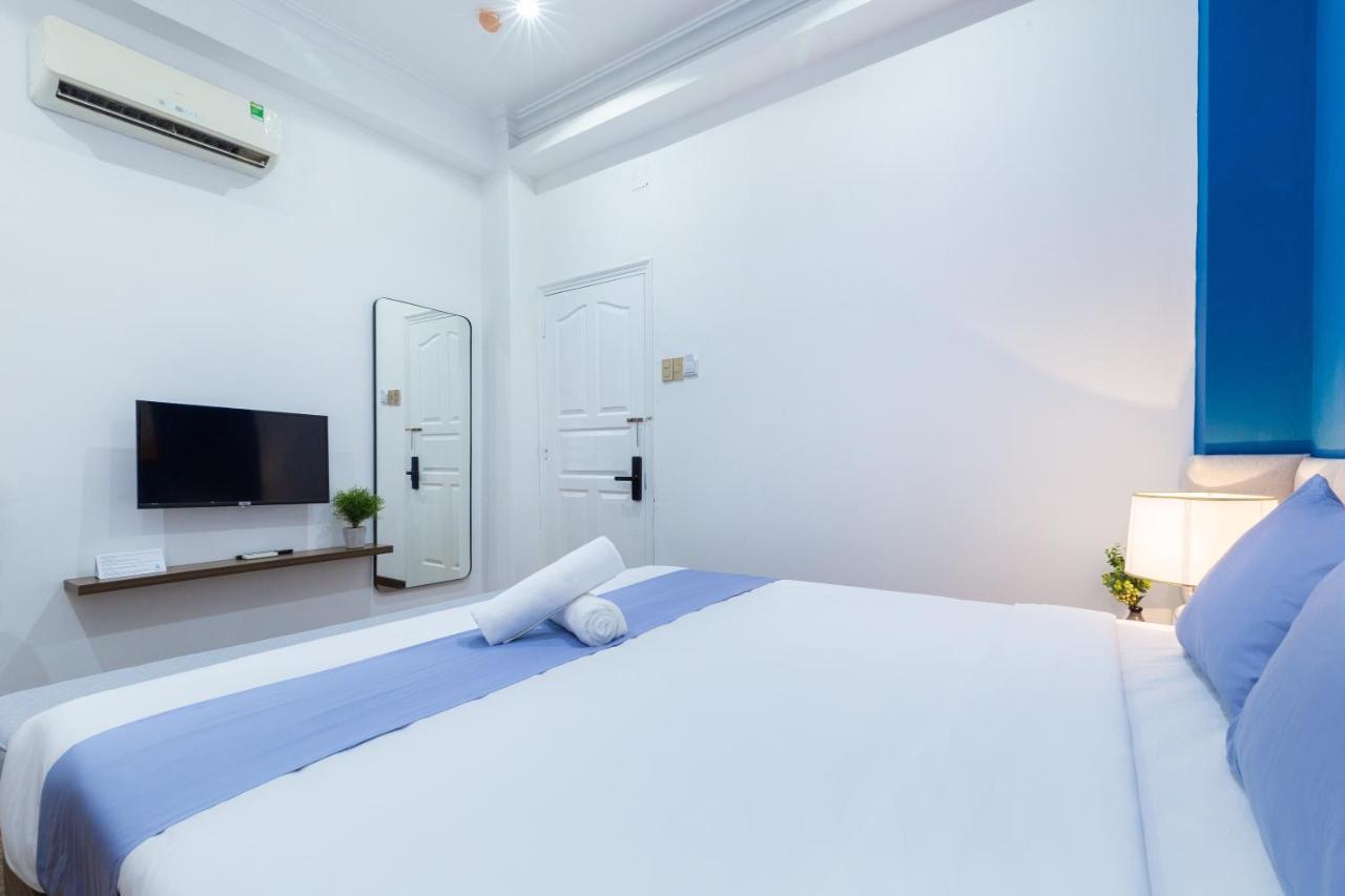 Cozrum Smart - First Target Hotel Ho Chi Minh-staden Exteriör bild