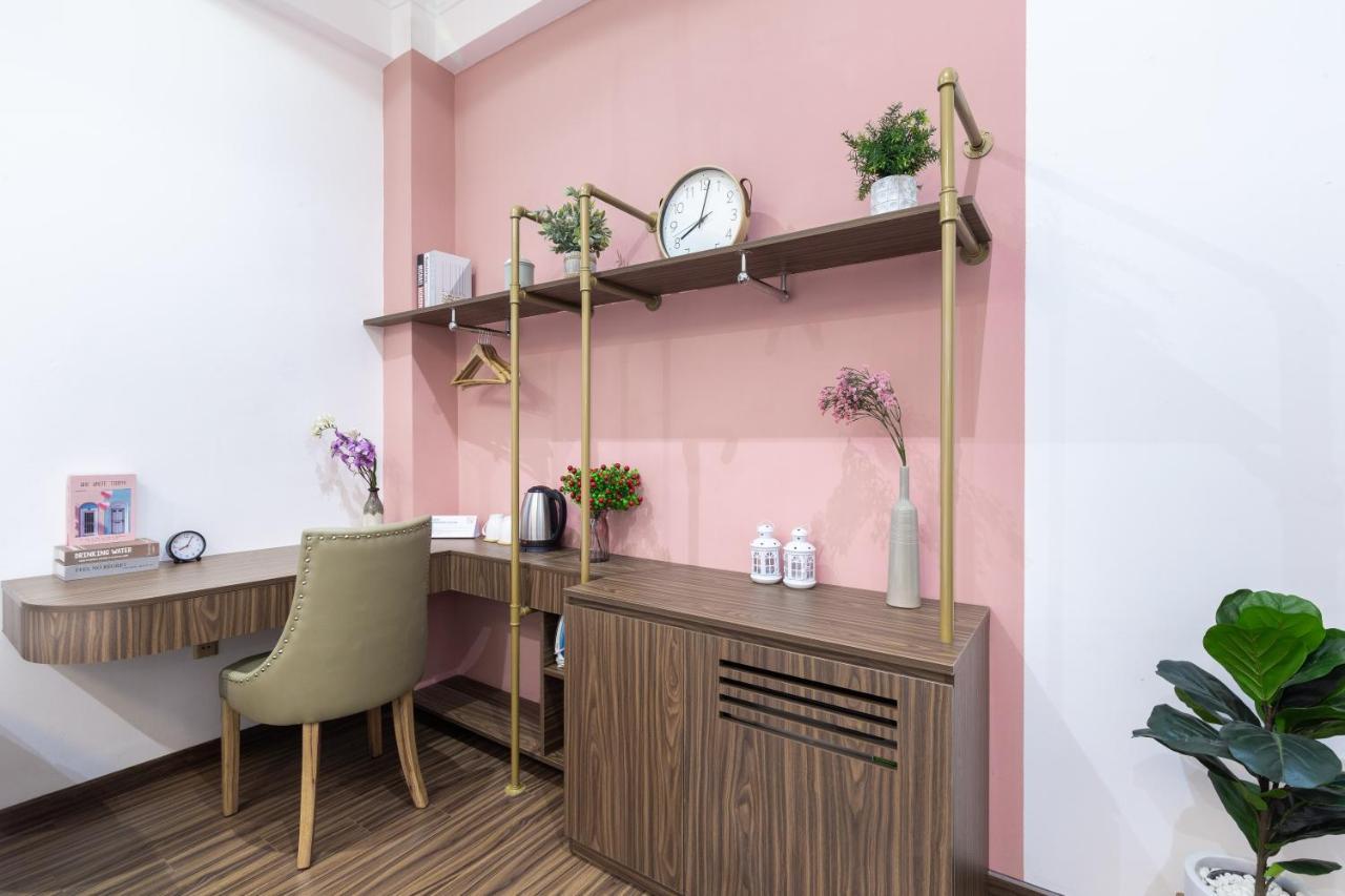Cozrum Smart - First Target Hotel Ho Chi Minh-staden Exteriör bild